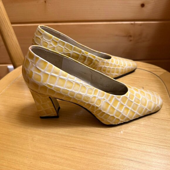 Very Vintage Nine West Croc Pumps Size 5 1/2 - Picture 2 of 3